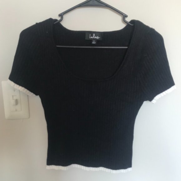 Lulu's black crop top with white edging - Picture 1 of 2